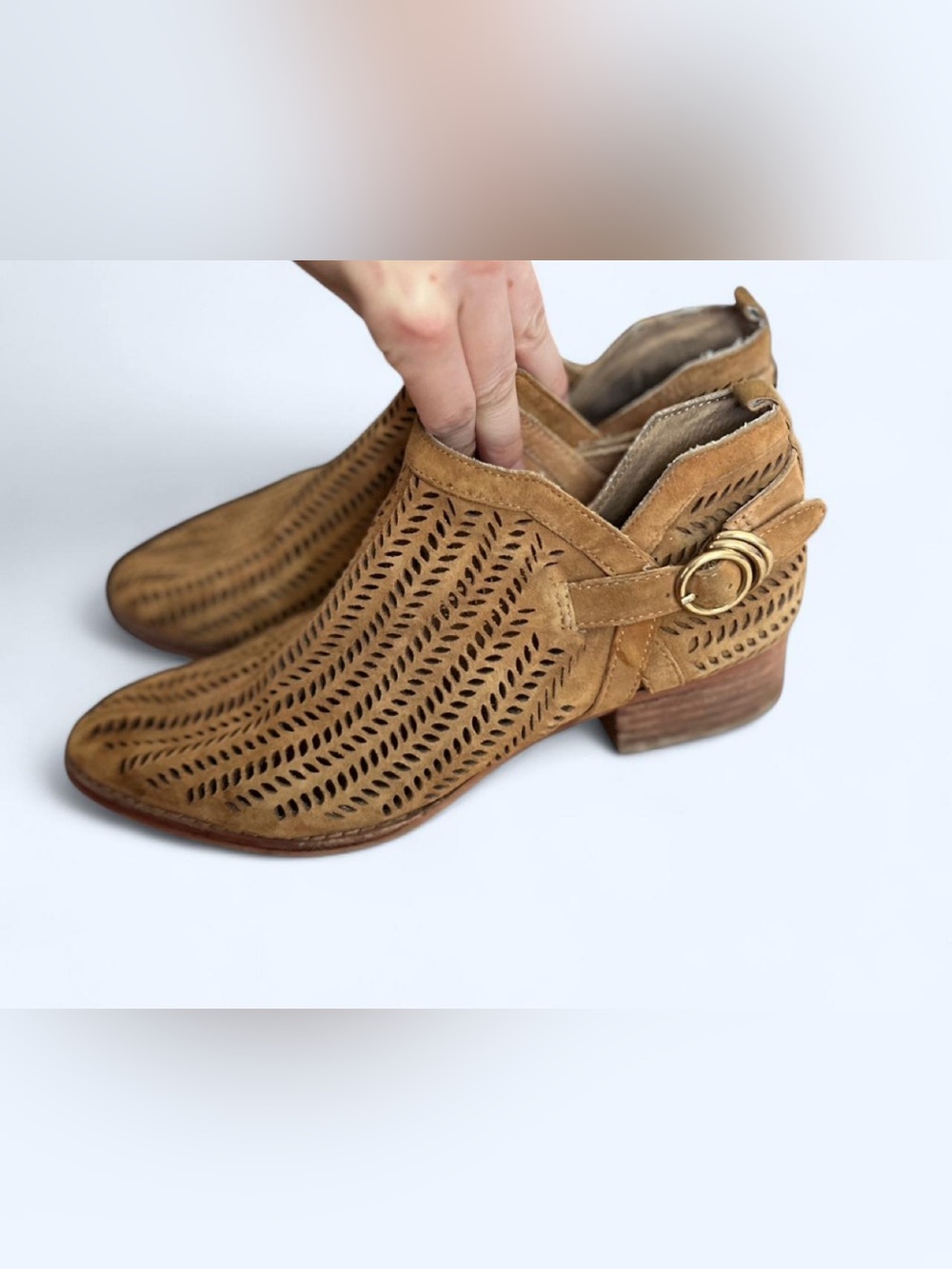 Vince Camuto Campina Suede Cutout Ankle Boots Boho Western 7.5
